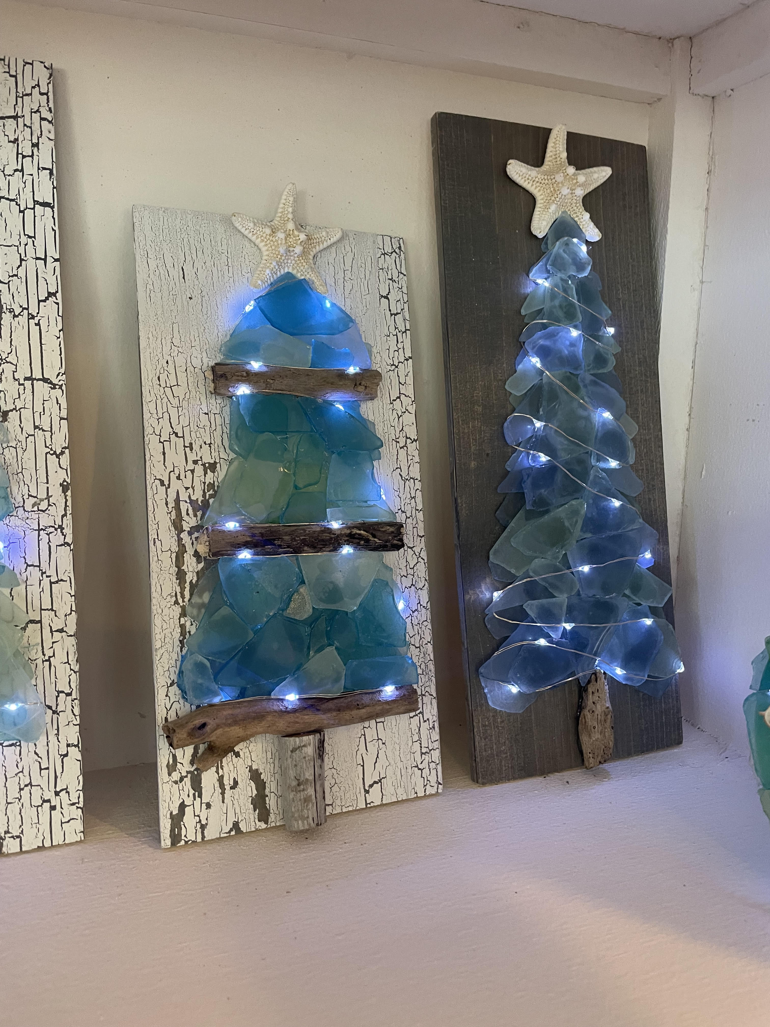 Lighted Sea Glass Christmas Tree -003