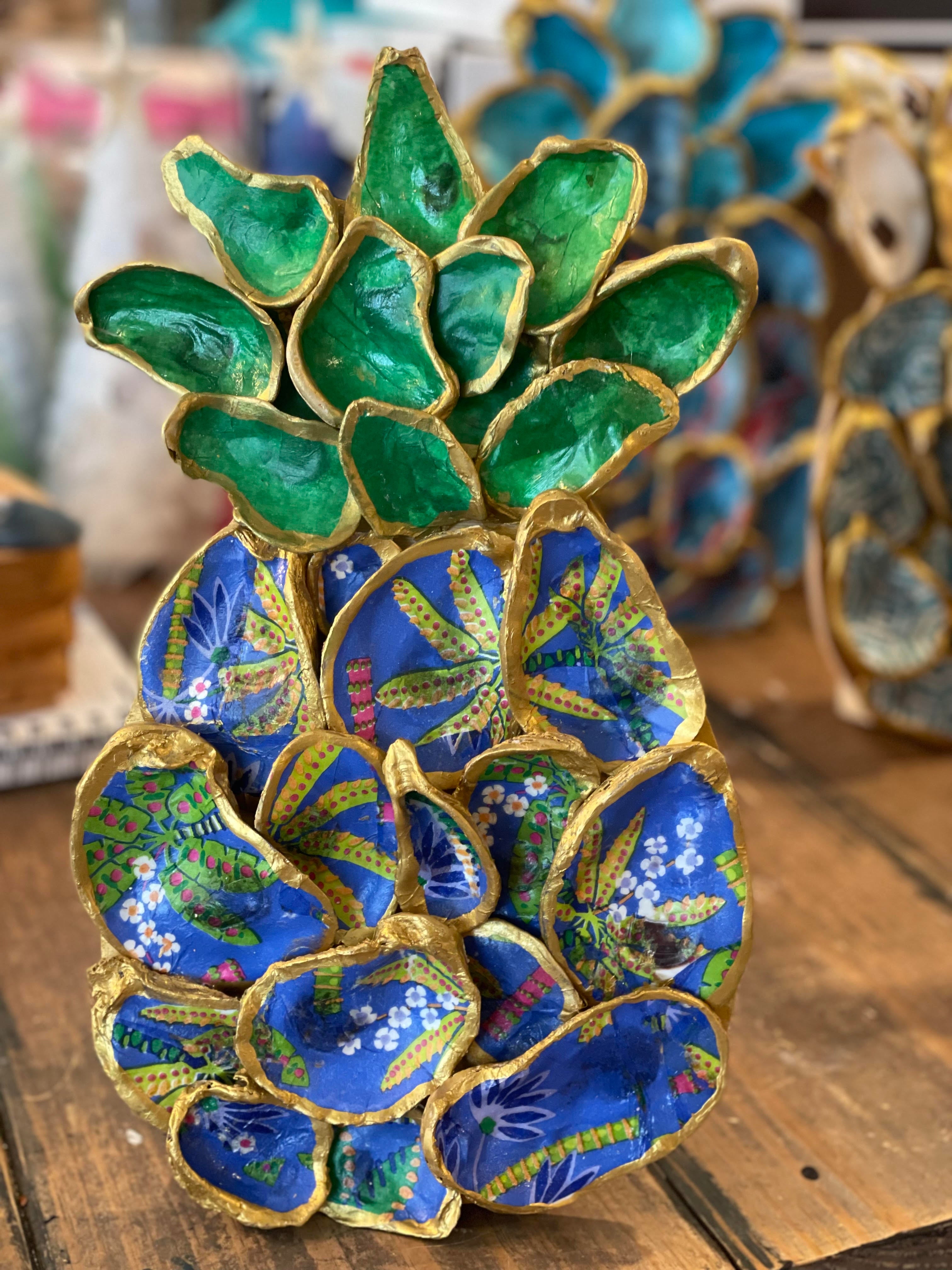 2100-#39-Stand up oyster pineapple - 13' x 9"  periwinkle-KW-07/22/23